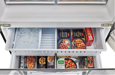 Built-in Automatic Ice Maker in the Bottom Freezer of Unique UGP-595L